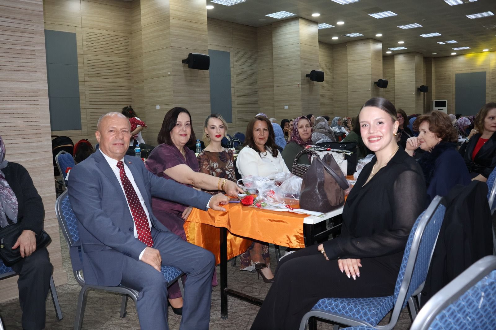 ANNELER GÜNÜ ETKİNLİĞİ COŞKUYLA KUTLANDI - Görsel 5