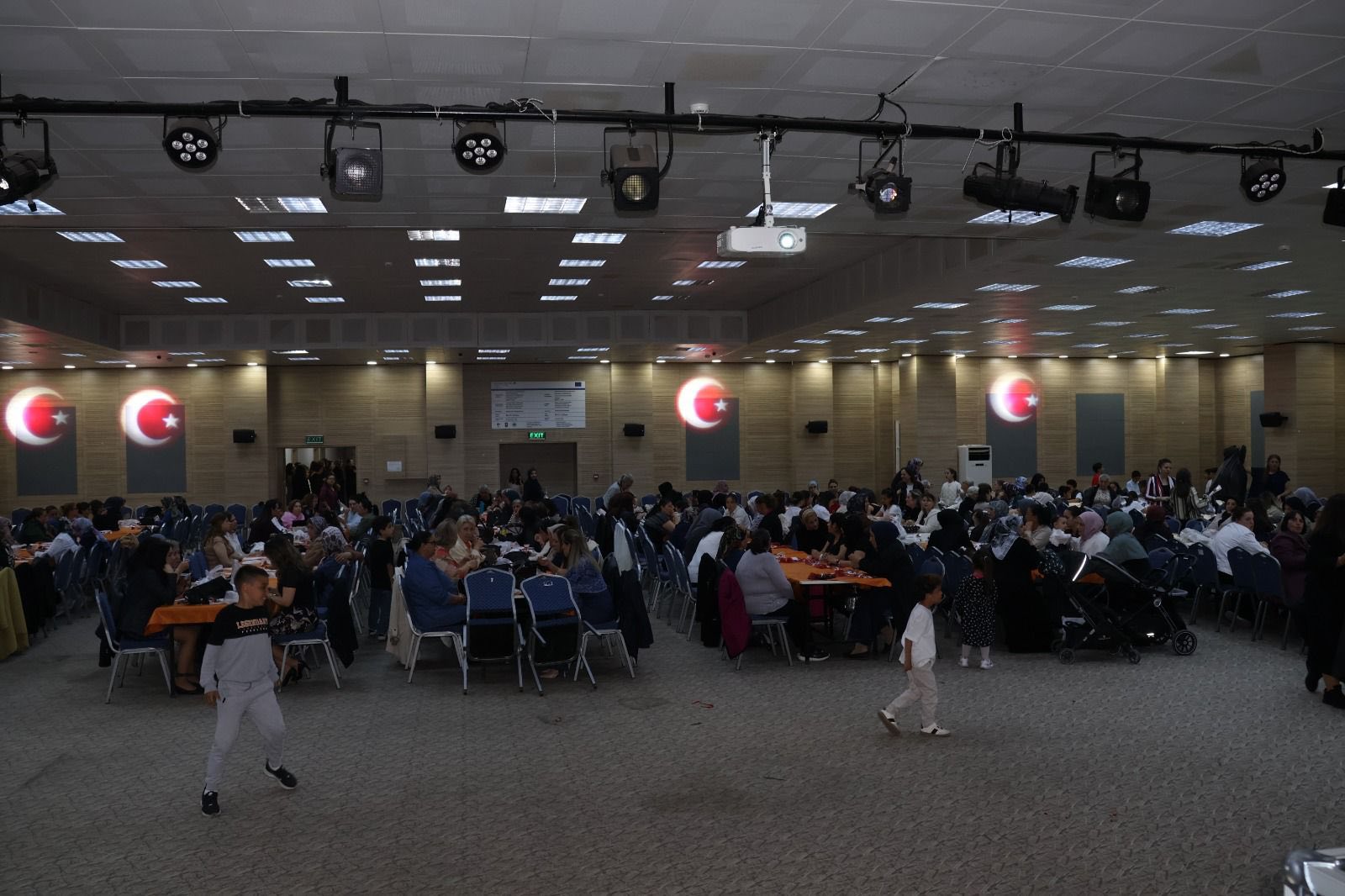 ANNELER GÜNÜ ETKİNLİĞİ COŞKUYLA KUTLANDI - Görsel 15
