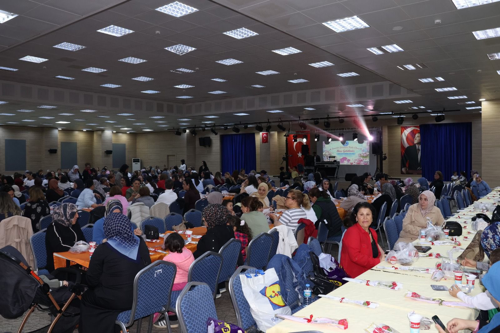 ANNELER GÜNÜ ETKİNLİĞİ COŞKUYLA KUTLANDI - Görsel 16
