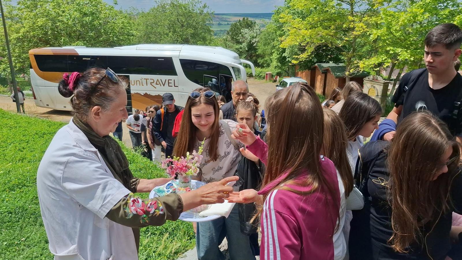 Eko yürüyüş Topolovgrad ve Büyükkarıştıran çocuklarını sevindirdi  /  Еко разходка зарадва децата на Тополовград и Буюккаръщъран - Görsel 25